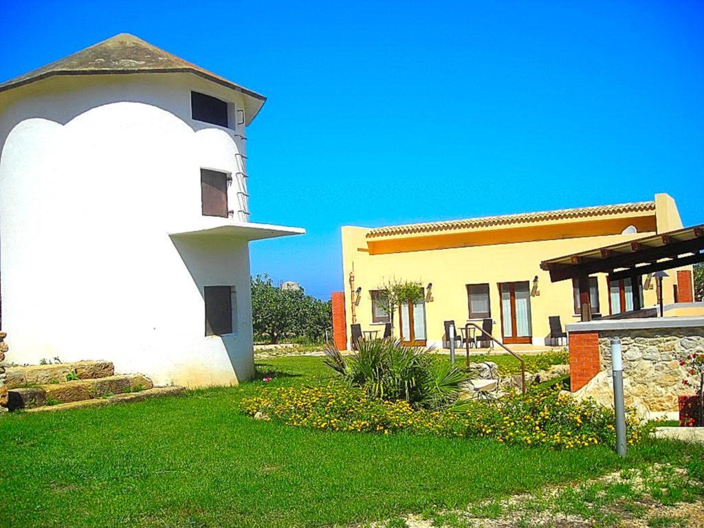 Azienda Agrituristica Tenuta Pizzolungo Erice Dış mekan fotoğraf