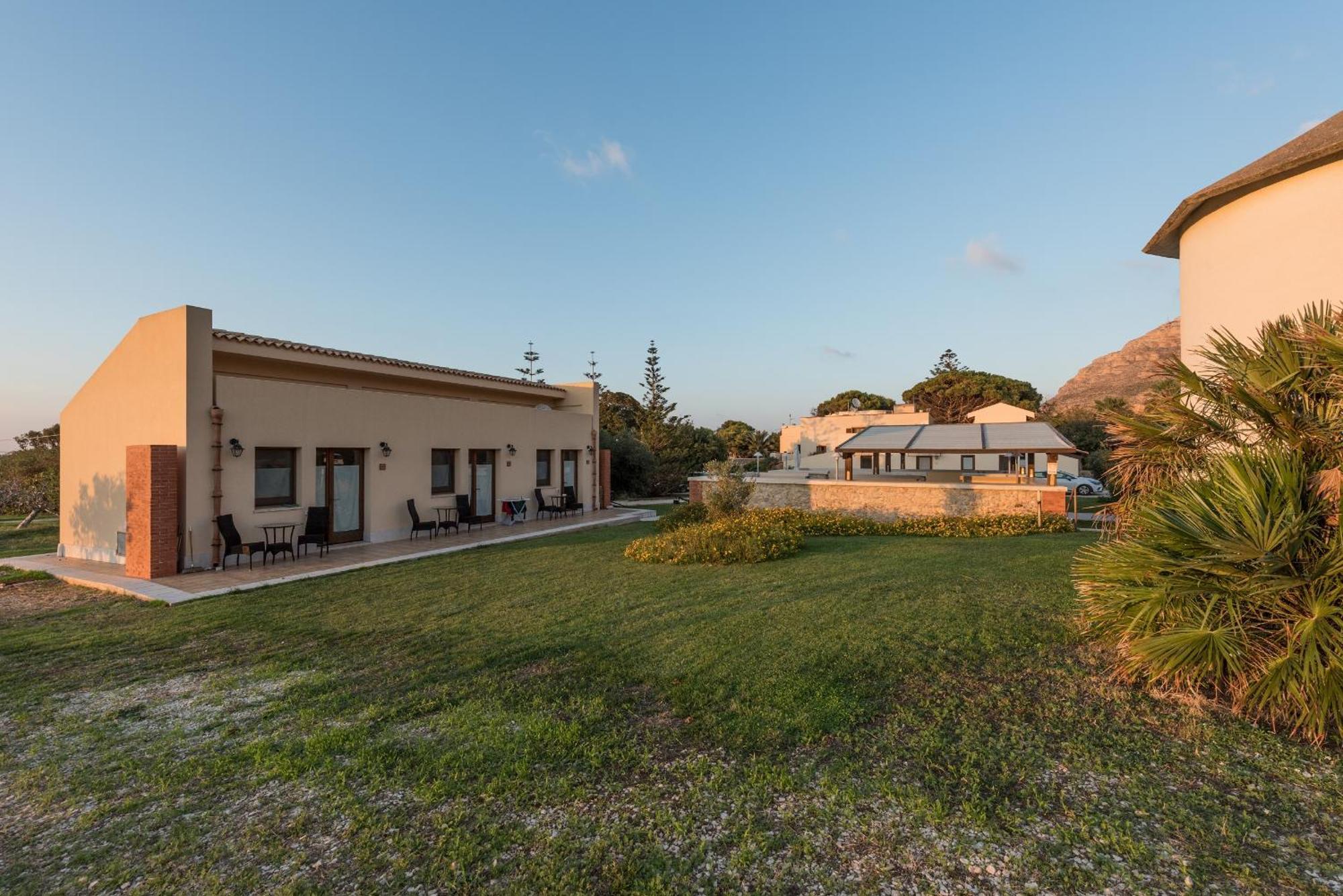 Azienda Agrituristica Tenuta Pizzolungo Erice Dış mekan fotoğraf
