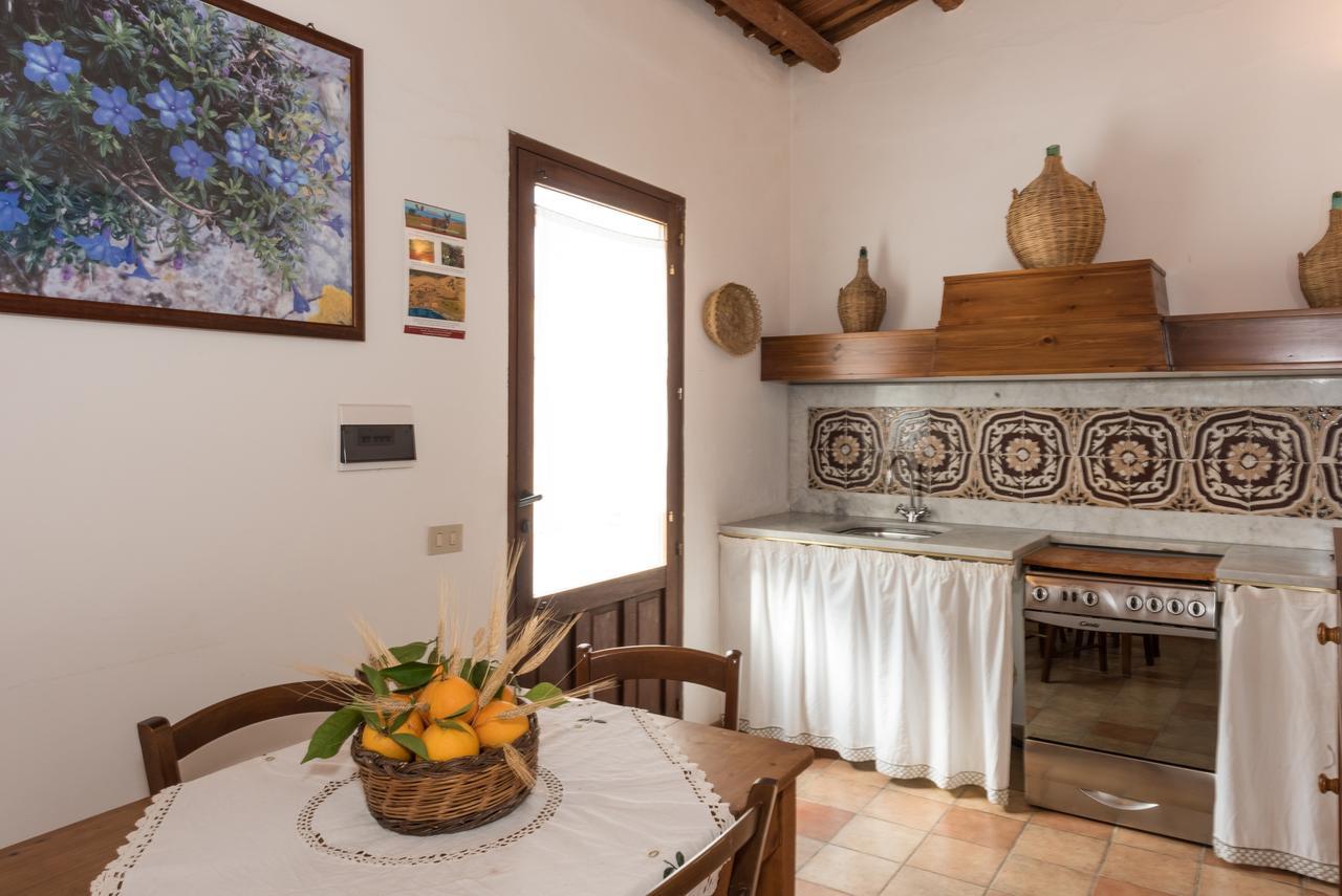 Azienda Agrituristica Tenuta Pizzolungo Erice Dış mekan fotoğraf
