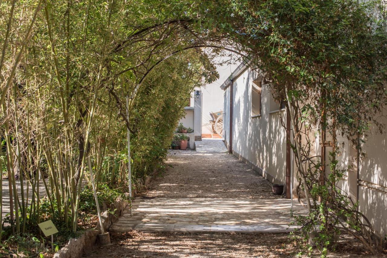 Azienda Agrituristica Tenuta Pizzolungo Erice Dış mekan fotoğraf